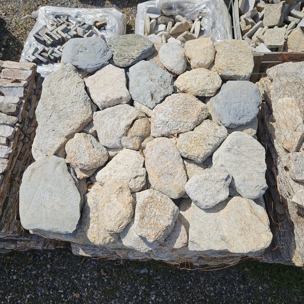 New England Fieldstone (1.5") - Rounds